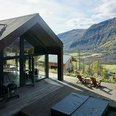 A Mountain Dream For Every Season * Hemsedal